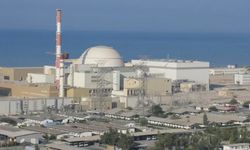 İran'daki nükleer santrale füze isabet etti