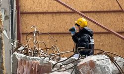 Yıkımı yapılan binanın 4. katından düşerek hayatını kaybetti