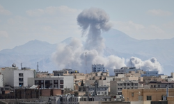 Axios: ABD ile İsrail, İran'a yönelik saldırıları bir hafta ertelemiş