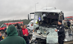 Başakşehir'de zincirleme kaza! 1 polis şehit 16 polis yaralı