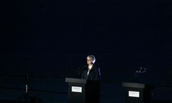 Anzak askerler Gelibolu'da 'Şafak Ayini' ile anıldı