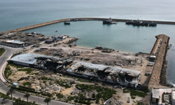 İran'ın, Hürmüz Boğazı'nı açması karşılığında ABD'ye nükleer görüşmeleri ertelemeyi önerdiği iddia edildi