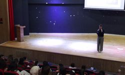 Öğretmenlere akran zorbalığıyla mücadele eğitimi