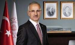 Abdulkadir Uraloğlu: "Yabancı plakalı araçların ücretli kara yollarındaki geçiş ücretleri, idari para cezalarına ilişkin hükümleri yeniden düzenledik"