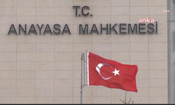 AYM'den noterlerin tatil mesaisi ve ceza yargılamasında sanığa bildirim düzenlemelerine iptal