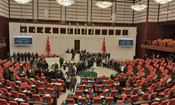 TBMM'de şehit aileleri ve gazilerin haklarına ilişkin kanun teklifi yasalaştı: "Şehitler, şehit aileleri ve gazilerimiz hepimizin başının tacıdır"
