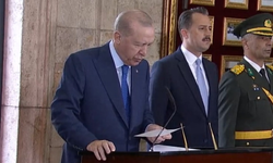 Cumhurbaşkanı Erdoğan: Milletimizin istiklaline kararlılıkla sahip çıkıyoruz