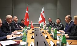 Bakan Güler, Gürcistan Başbakan Yardımcısı ve Savunma Bakanı Chikovani ile görüştü