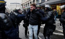 Paris’teki gösteride polisi döven boksöre hapis cezası!