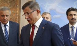 Ahmet Davutoğlu'nun kurucusu olduğu üniversitenin tüm varlıklarına tedbir konuldu