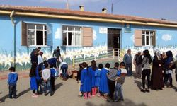 İmam hatip ısrarı eğitim sistemini bitiriyor: Öğrenciler oturacak sıra bulamayabilir