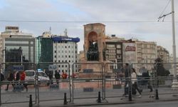 Taksim'de 8 Mart ablukası: Her yer bariyerlerle çevrildi