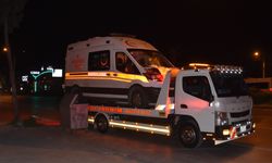 Ambulans yayalara çarptı: 2 ölü