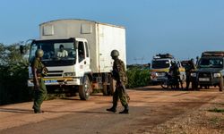 Kenya’da koronavirüs taşımakla suçlanan bir adamı döverek öldürdüler