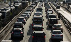 İstanbul'daki trafik yoğunluğu yüzde 27 'ye ulaştı!