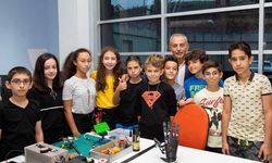 Gençlerin hayalleri bilgi evleri ve çocuk üniversitesi ile gerçek oluyor
