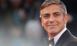 Filmi için 12 kilo veren George Clooney, hastaneye kaldırıldı