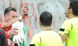 Sivassporlu Arslan'ın hakeme telefon gösterme olayı Avrupa medyasında manşete çıktı
