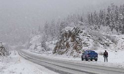 Meteorolojiden sağanak, yağmur, kar ve fırtına uyarısı