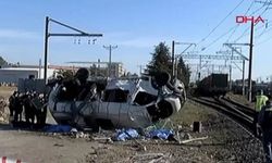 Tren kazasında ölü sayısı 7'ye yükseldi