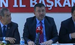 CHP'li Ağbaba: Erdoğan kedi gibi BAE liderinin dizinin dibine çöküverdi