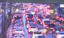 İstanbul'da trafik durma noktasına geldi