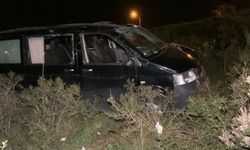 Panelvan minibüs şarampole yuvarlandı: 1 ölü