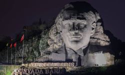 Buca Belediyesi’nden Atatürk Maskı’na özel aydınlatma