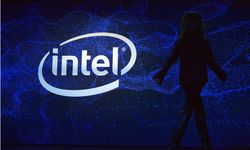 Intel en büyük rakibini geride bıraktı