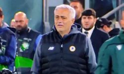 Son düdük çaldı, Jose Mourinho'nun gözyaşları sel oldu