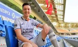 Mesut Özil'in ilk 11 başladığı yeni takımı 7 gol yedi