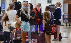 Nureddin Nebati, "kaynağı belirsiz para"dan Rus turistleri sorumlu tuttu