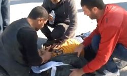 İşten çıkarılan sendika üyesi Erdoğan Çapaklı, gözaltına alınırken bayıldı