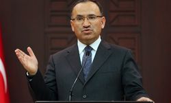 Adalet Bakanı Bozdağ: Dünyanın hiçbir anayasasında sınırsız kıyafet hürriyeti yoktur