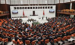 AKP'den türban yasası için ikinci randevu