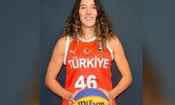 Depremde yaşamını yitiren Nilay Aydoğan'ın forması emekli edildi