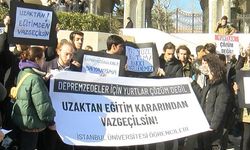 Beyazıt Meydanı'nda uzaktan eğitim protestosu! "Daha büyük sorunları tetikleyecek yanlış bir adım"