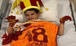 Gomis minik depremzede Ege’yi “yeğeni” ilan etti! “Amcası olarak babasıyla planlayacağız”