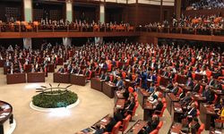 AKP'nin EYT'yi "Prime Takılanlar"a dönüştüren teklifi Komisyon'da kabul edildi
