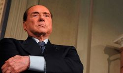 Eski İtalya Başbakanı Berlusconi yoğun bakımda