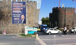 Diyarbakır surunun restorasyonu bitti Atatürk portresi ve Türk bayrağı yerine konmadı