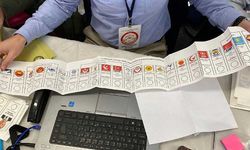 Pusulaları mutlaka kontrol edin! Avustralya'da koliden AKP damgalı oy pusulaları çıktı