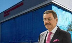 Melih Gökçek hedef gösterdi, Kocaeli Şehir Hastanesi brandalarla örttü
