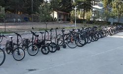 Baskında bahçelerinden onlarca çalıntı motosiklet ve bisiklet çıktı! Baba-oğul gözaltında!