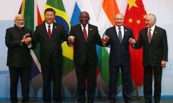 BRICS ilk sembolik banknotunu yayınladı: BAE Büyükelçisi’ne sunuldu