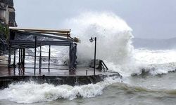 Deniz ulaşımına 'fırtına' engeli! Feribot seferleri iptal edildi