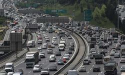 Okulların ilk gününde İstabul'da trafik felç oldu