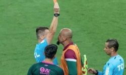 Felipe Melo maçta çılgına döndü! Kulübeden kırmızı kart gördü