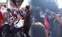 Starbucks'ta insanların kahveleri zorla alıp yere dökenler hakkında soruşturma başlatıldı