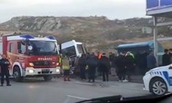 Ankara'da otomobil midibüs ve çekicinin karıştığı kazada 21 yaralı